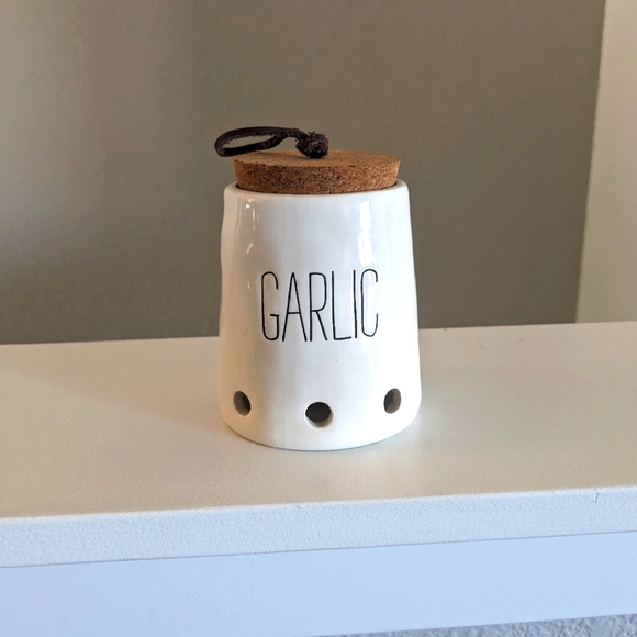 Mud Pie Kitchen Mud Pie Garlic Keeper Poshmark